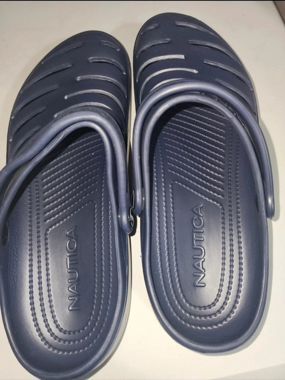 Mens Size 10 Nautica Croc Style Shoes